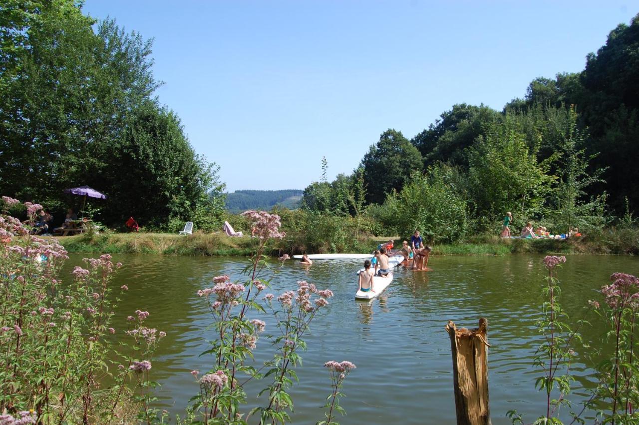 Camping La Foret Du Morvan Larochemillay 外观 照片
