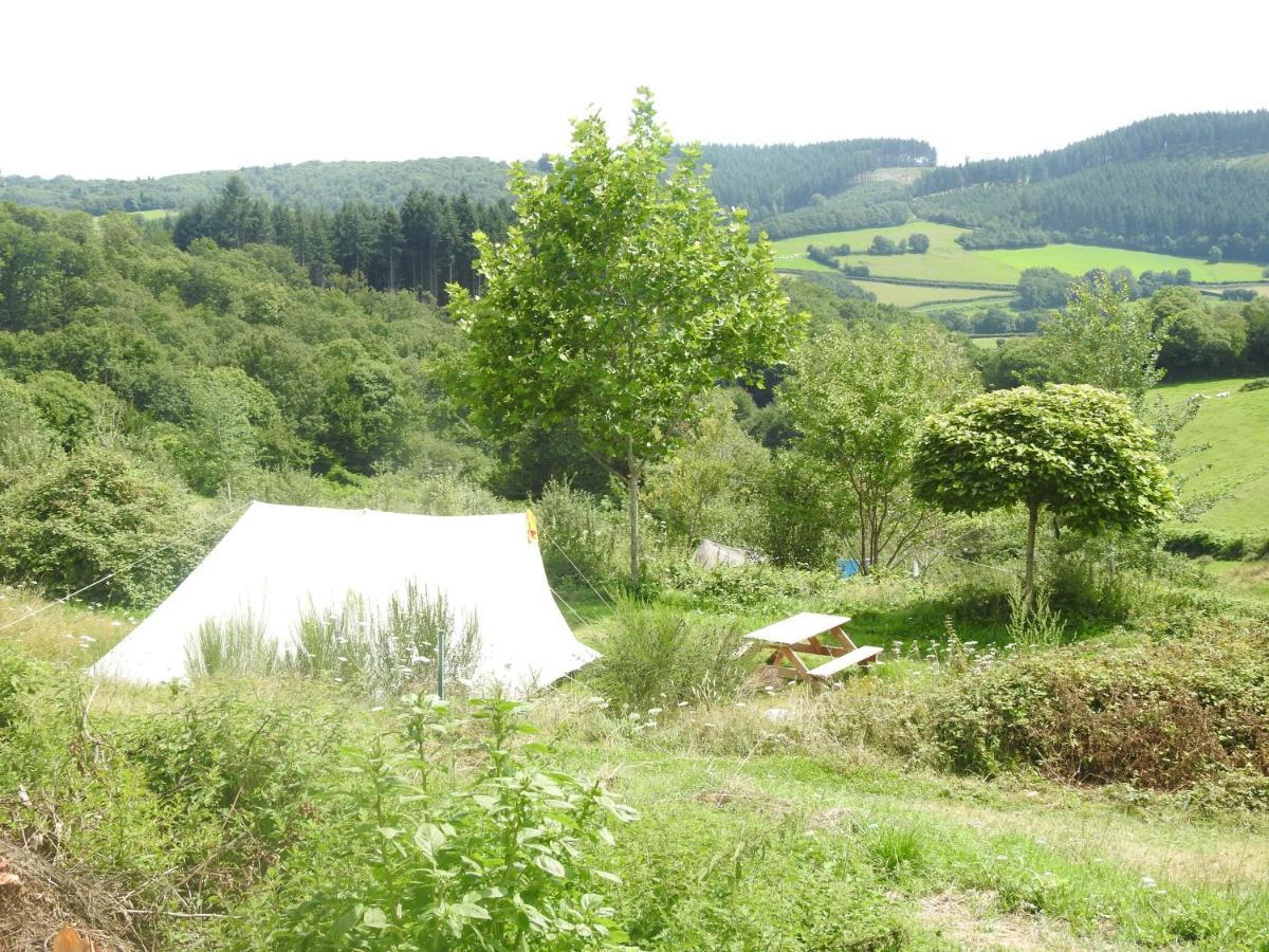 Camping La Foret Du Morvan Larochemillay 外观 照片